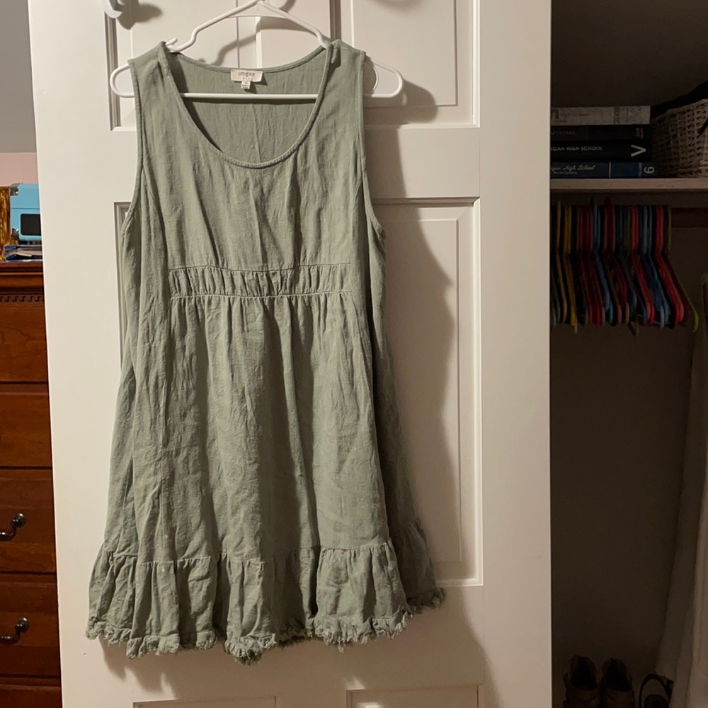Green linen dress perfect for summer